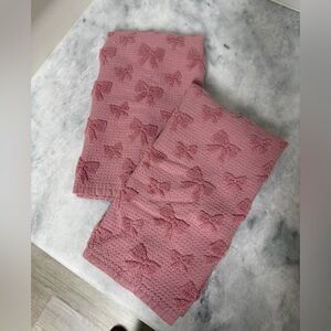 Rachel Zoe Dusty Pink Bow Dish Towels